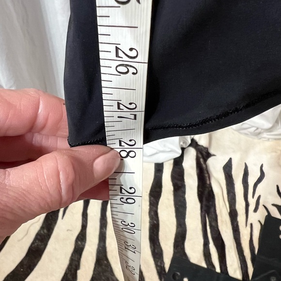 Lululemon Size Medium - Picture 5 of 6